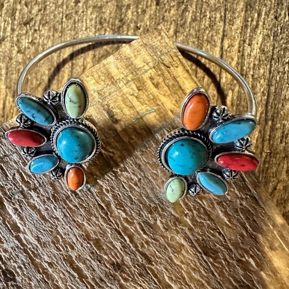Southwestern-Inspired Bohemian Open Bangle with Multicolor Stones, Gift-Ready B - Picture 6 of 9